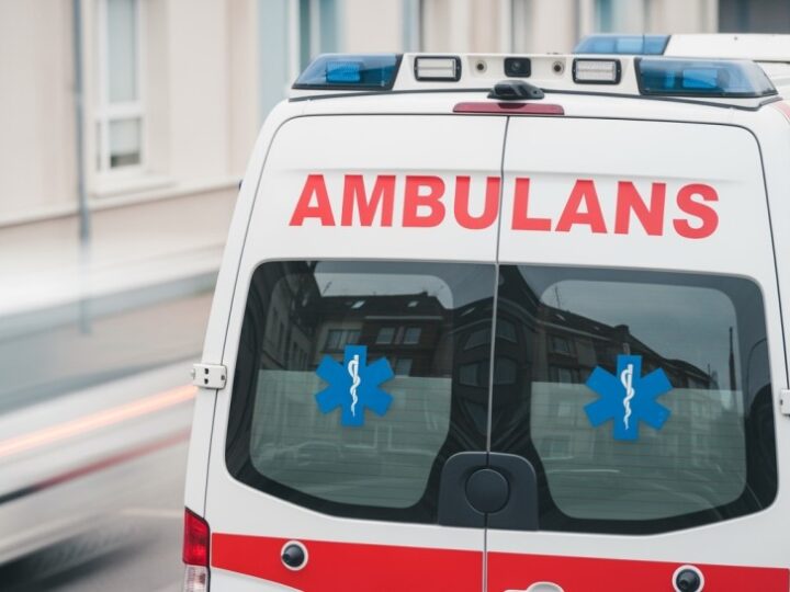 Zimowe zagrożenie: Policjanci apelują o pomoc dla osób narażonych na wychłodzenie!