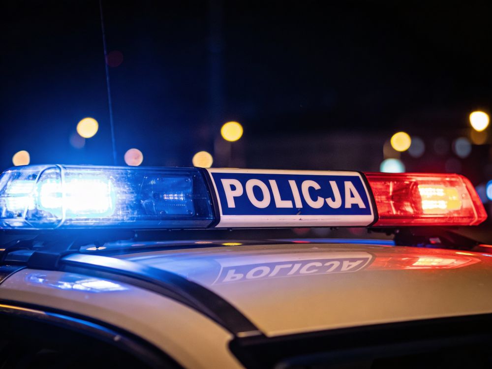 Policjanci uczą młodzież technik interwencji w Liceum w Łaszczowie